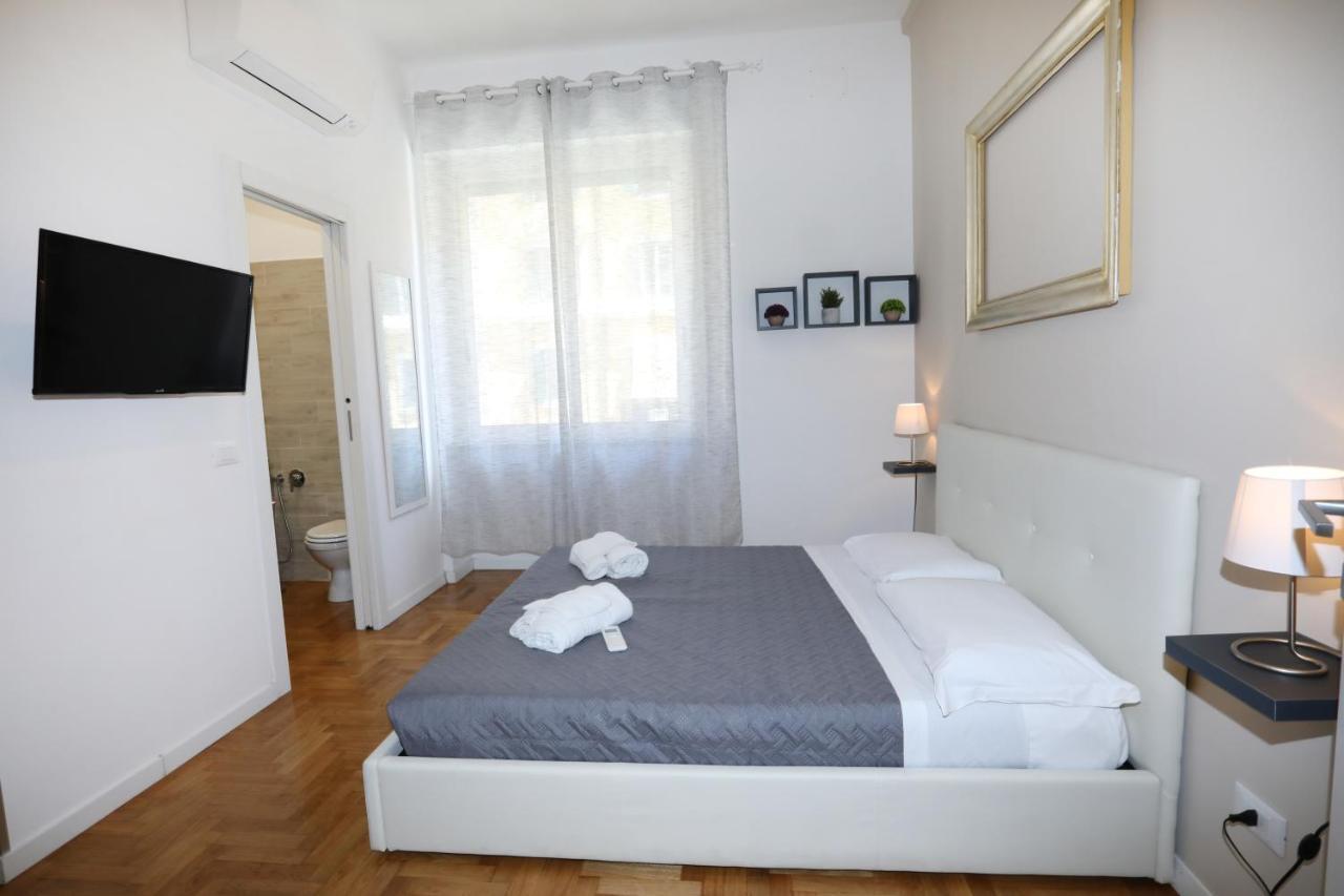 Acomodação com café da manhã  Unique Luxury And Roma